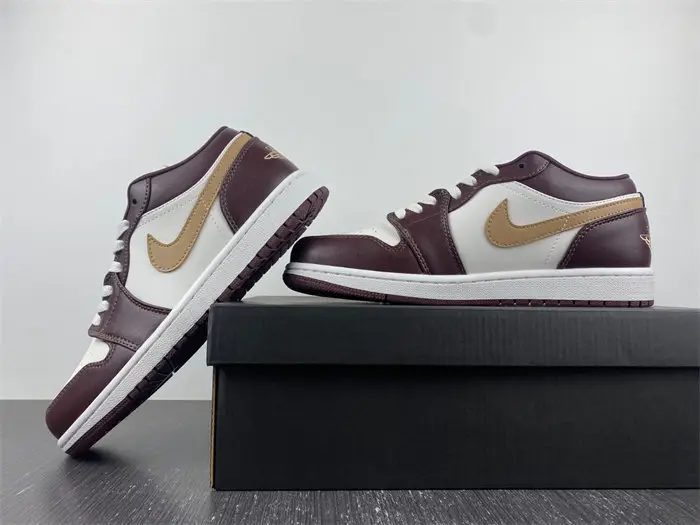 Air Jordan 1 Low 