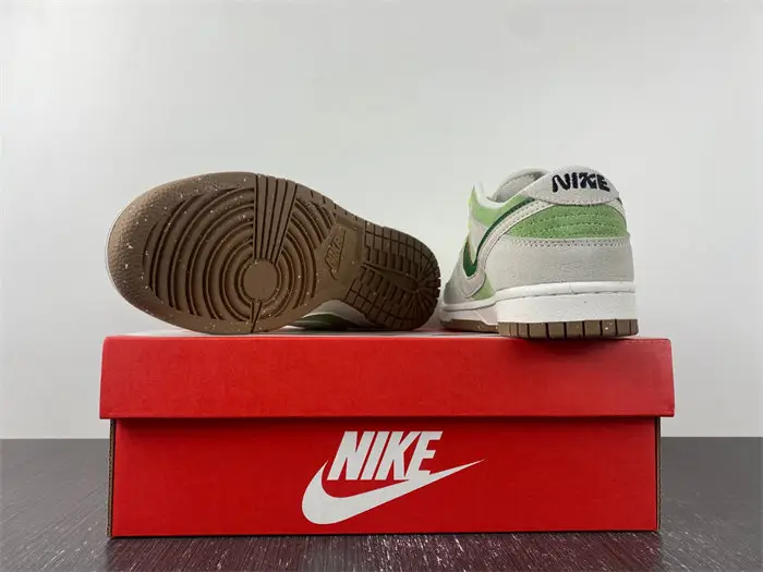 Nike SB Dunk 