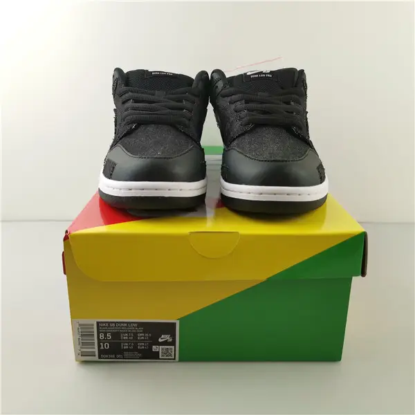 NIKE SB DUNK LOW WASTED YOUTH - 