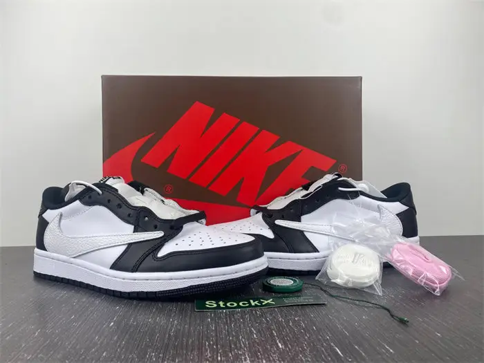 Travis Scott x Air Jordan 1 Low 