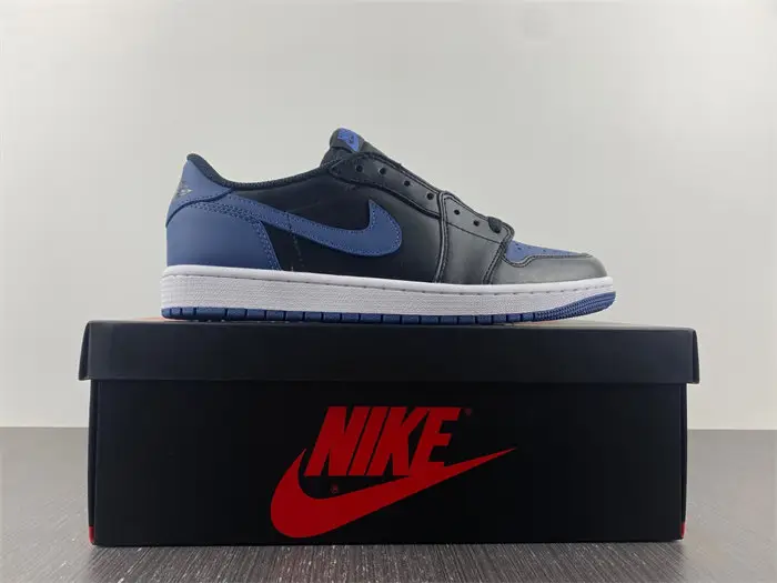 Jordan 1 Retro Low OG Mystic Navy 