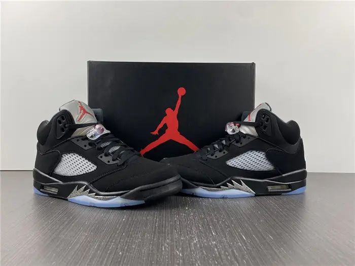 Jordan 5 Retro Low Golf Black Metallic  CABC1395