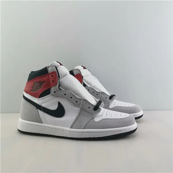 Jordan 1 Retro High Light Smoke Grey 