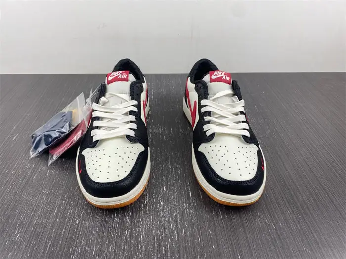 Air Jordan 1 Low 