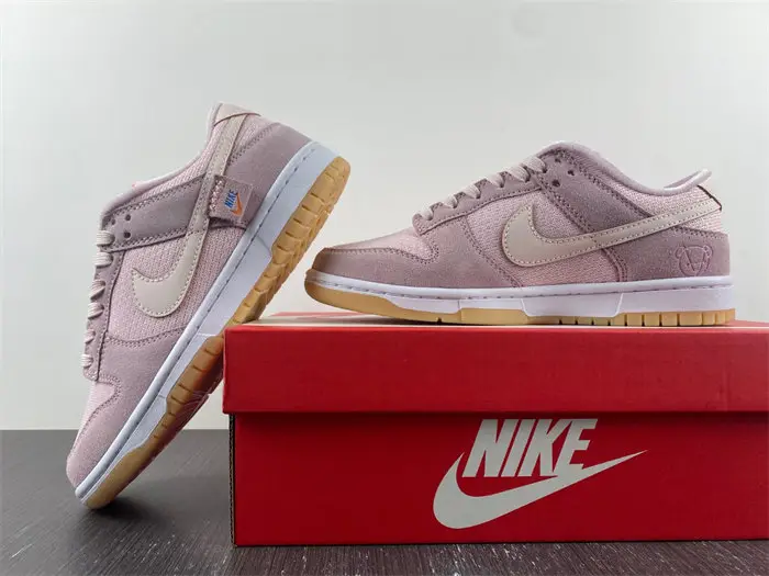 Nike Dunk Low Teddy Bear 
