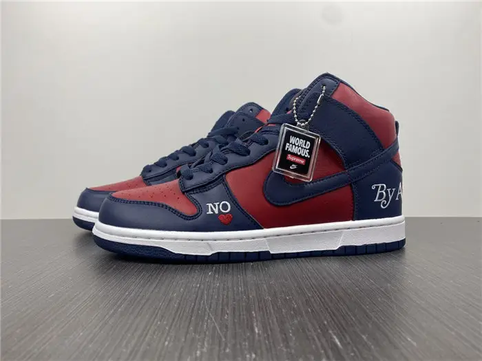 Supreme × Nike SB Dunk High 