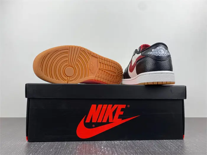 Air Jordan 1 Low 