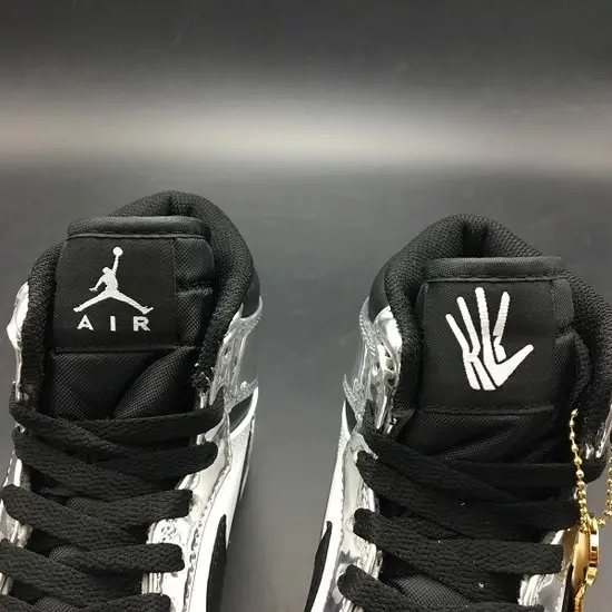 AIR JORDAN 1 RETRO HI THINK 