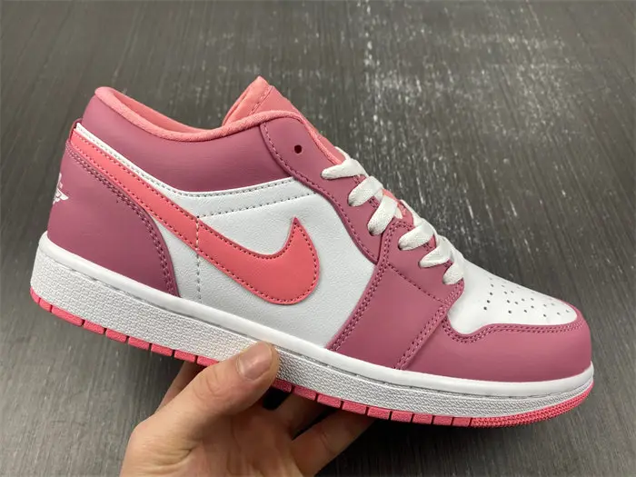 Air Jordan 1 Low 