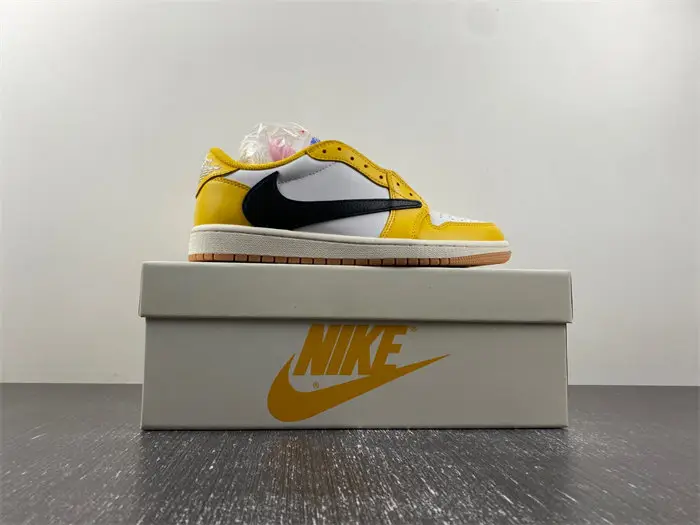 Jordan 1 Retro Low OG SP Travis Scott Canary 