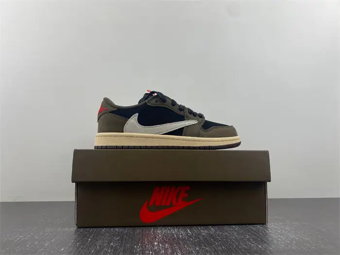 TRAVIS SCOTT X AIR JORDAN 1 LOW MOCHA 