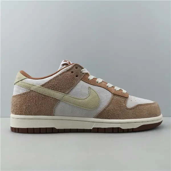 NIKE SB DUNK LOW PRM 