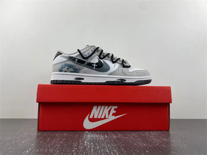 Nike Dunk Low Stencil Swoosh 