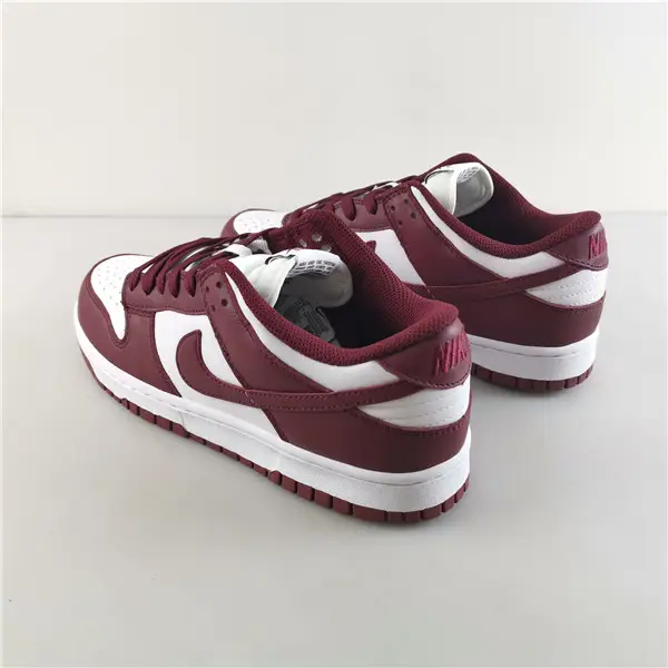 Nike Dunk Low Bordeaux (W) 