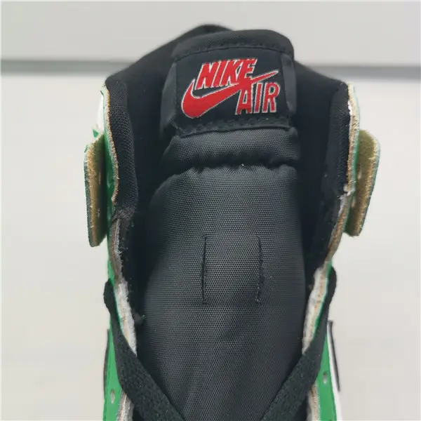AIR JORDAN 1 WMNS LUCKY GREEN 