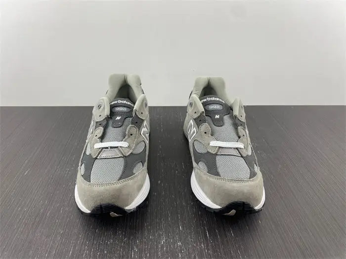 New Balance 992 Grey 