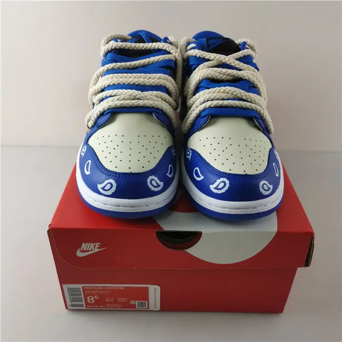 Nike Dunk Low 