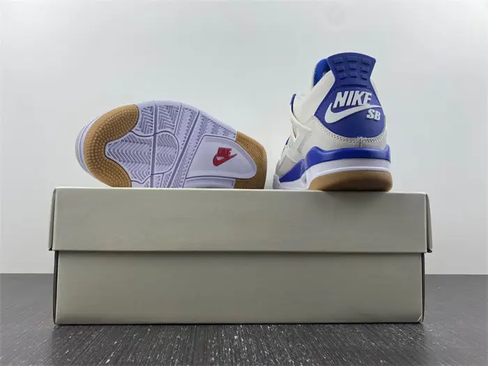 Jordan 4 Retro SB 