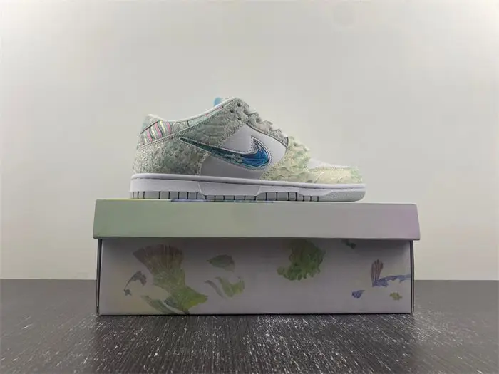 Nike Dunk Low 