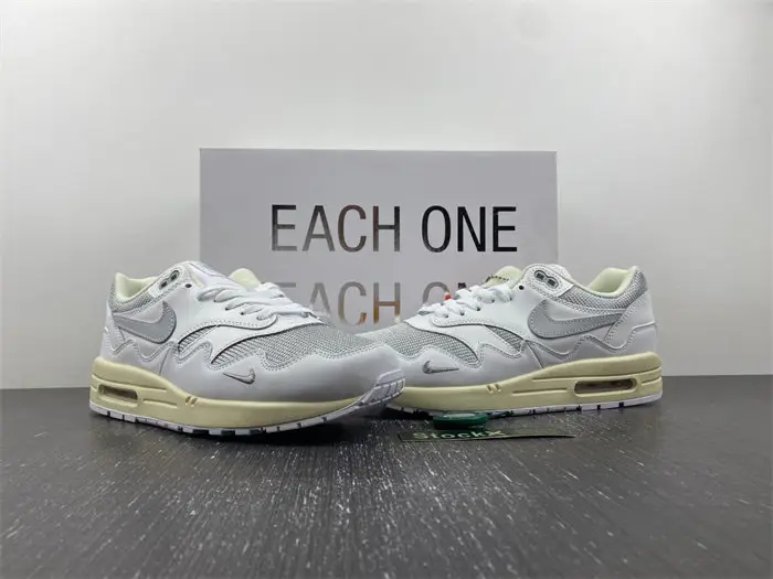 Patta x Nike Air Max 1 