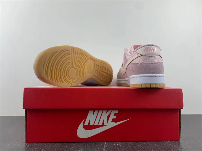 Nike Dunk Low Teddy Bear 