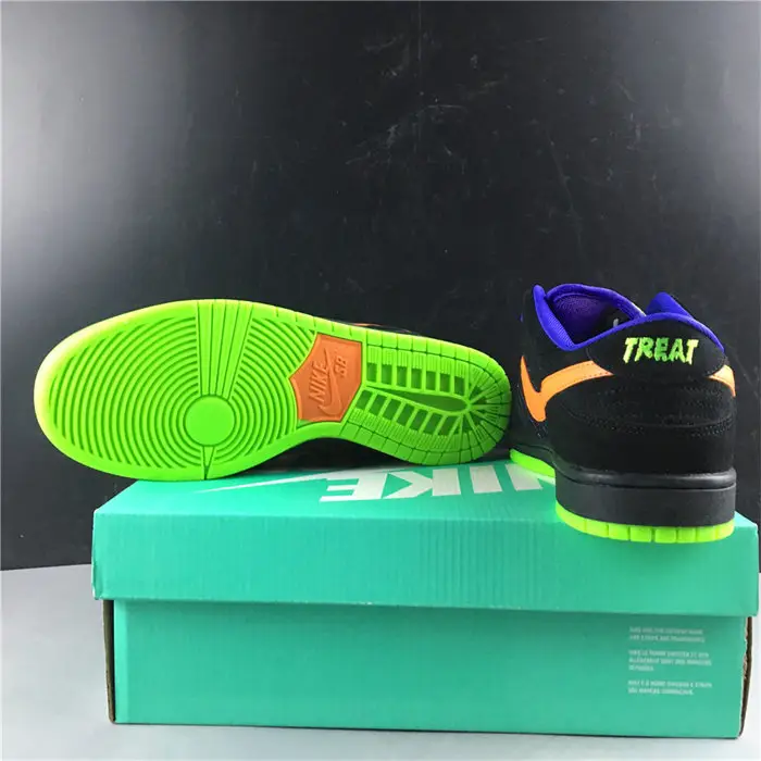 NIKE SB DUNK LOW NIGHT OF MISCHIEF 