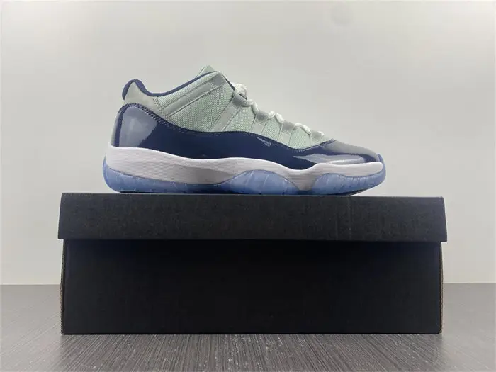 Jordan 11 Retro Low Georgetown 