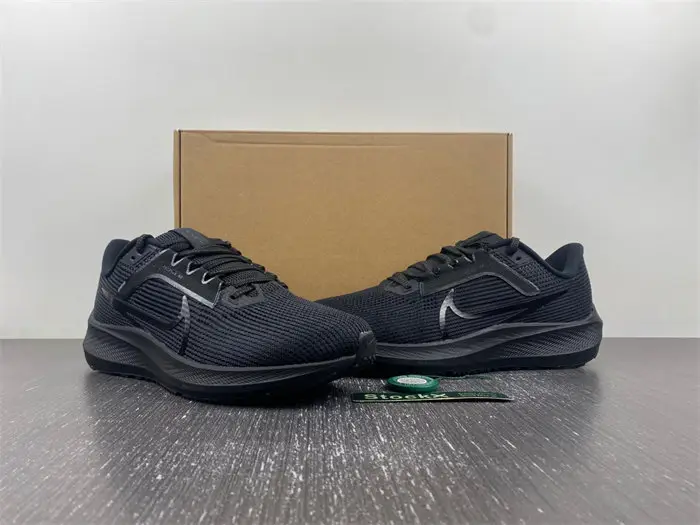NIKE AIR ZOOM PEGASUS  DED2111