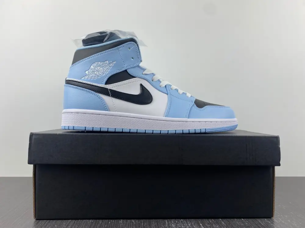 Jordan 1 Mid Ice Blue 