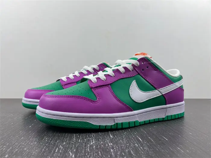 Nike Dunk Low Stadium Green Fuchsia 