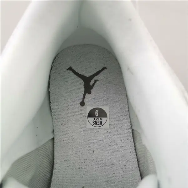 AIR JORDAN 3 ‘MOCHA’ IS RETURNING SUMMER 