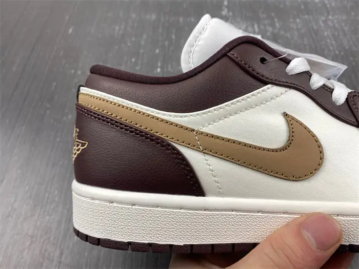 Air Jordan 1 Low 