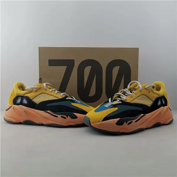 ADIDAS YEEZY BOOST 700 