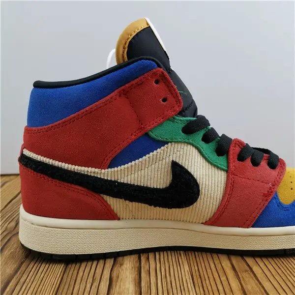 Jordan 1 Mid SE Fearless Blue the 