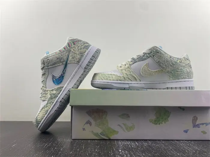 Nike Dunk Low 