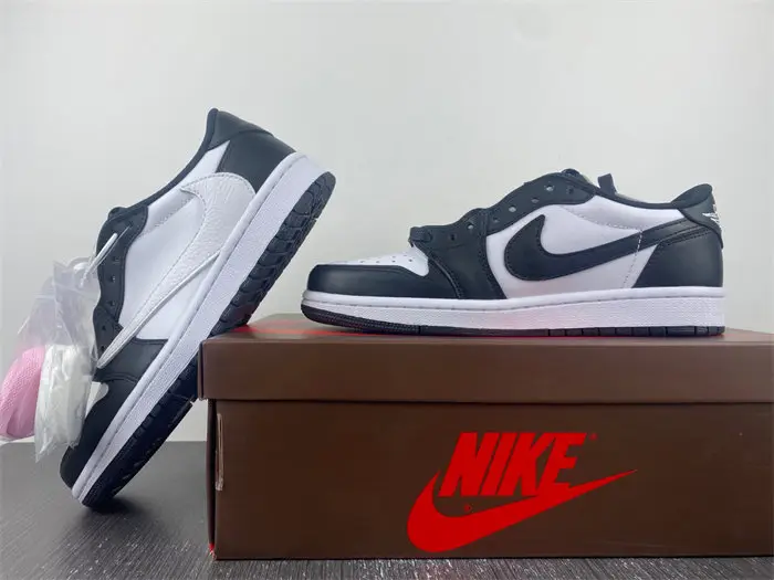 Travis Scott x Air Jordan 1 Low 