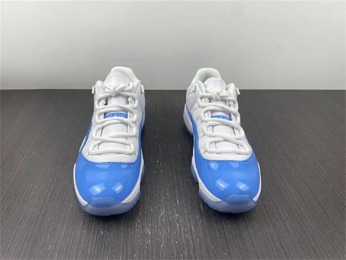 Jordan 11 Retro Low University Blue 