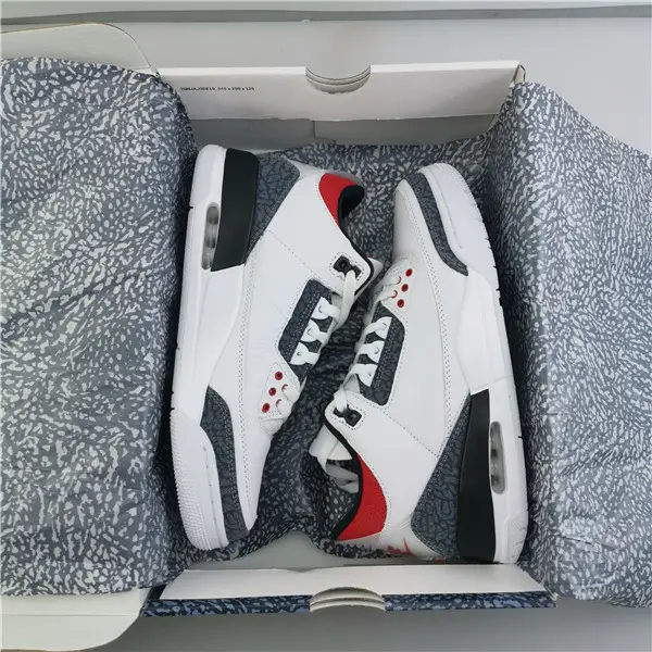 AIR JORDAN 