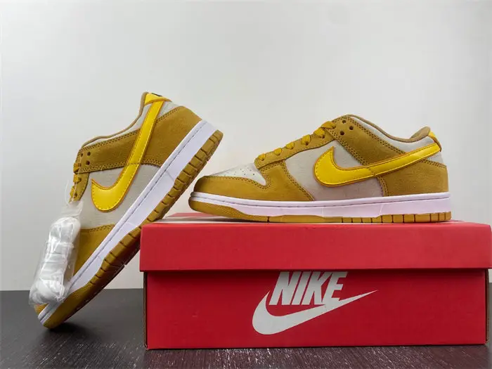 Nike Dunk Low WMNS 