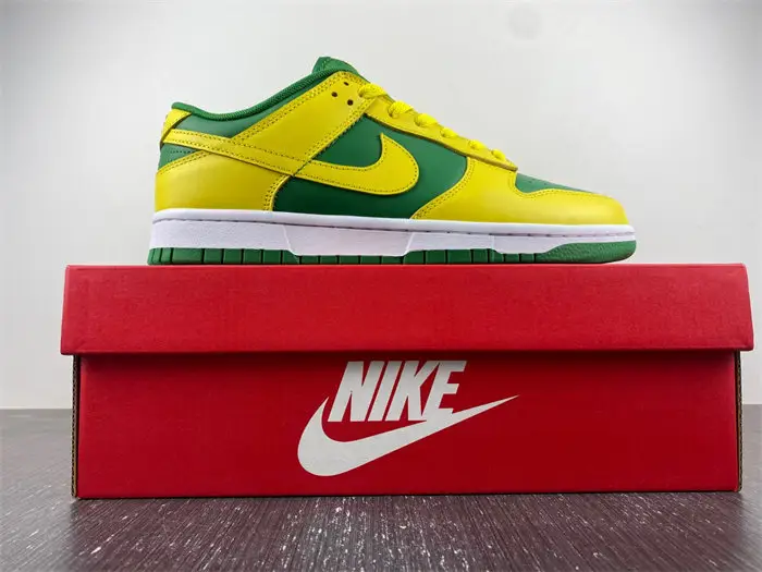 Nike Dunk Low Reverse Brazil 