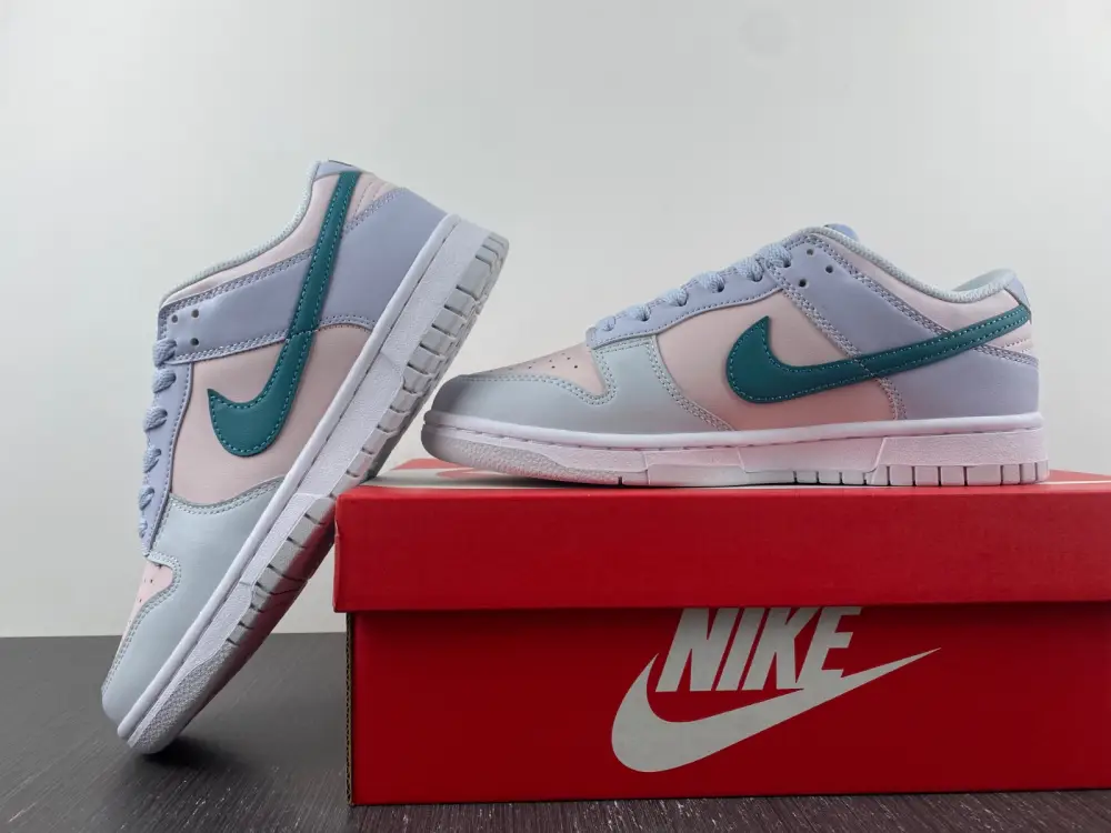 Nike Dunk Low GS 