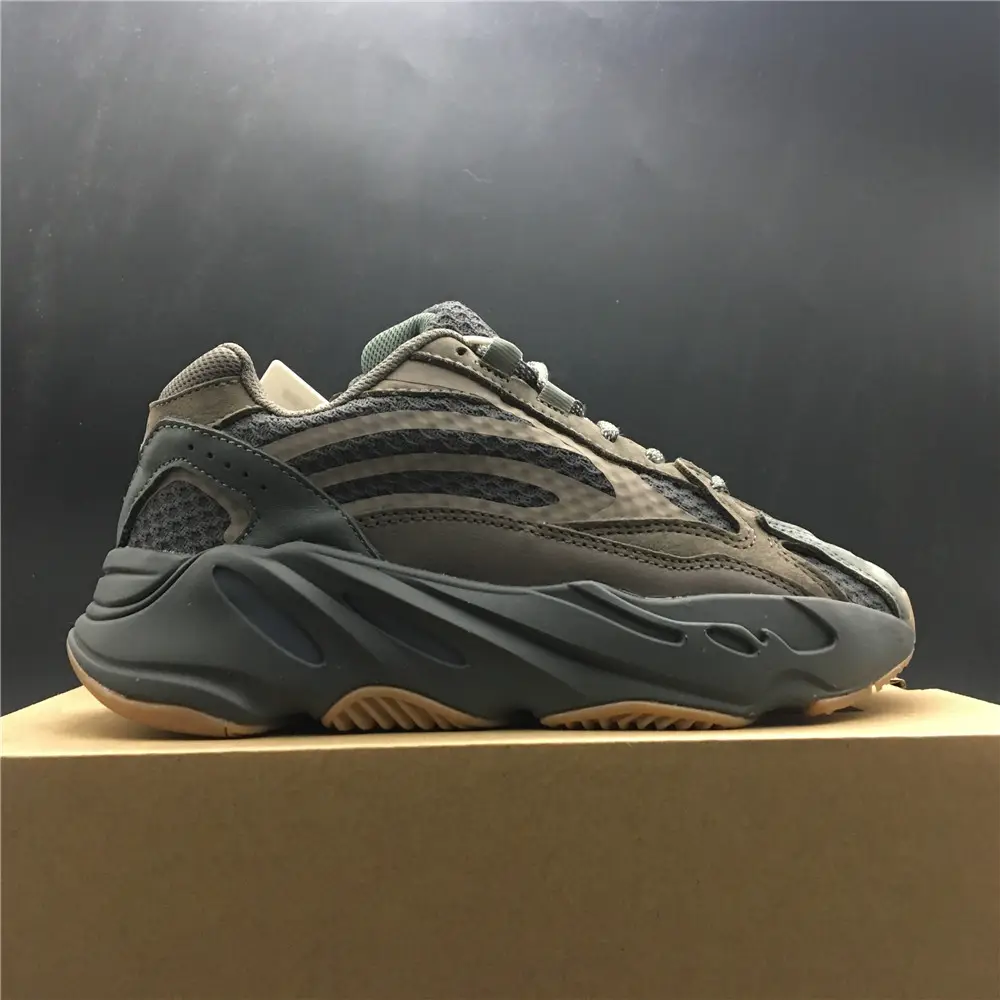 ADIDAS YEEZY BOOST 700 V2 GEODE 