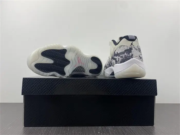 Jordan 11 Retro Low Snake Light Bone 