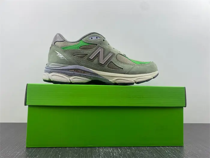 New Balance 990v3 Patta Keep Your Family Close 