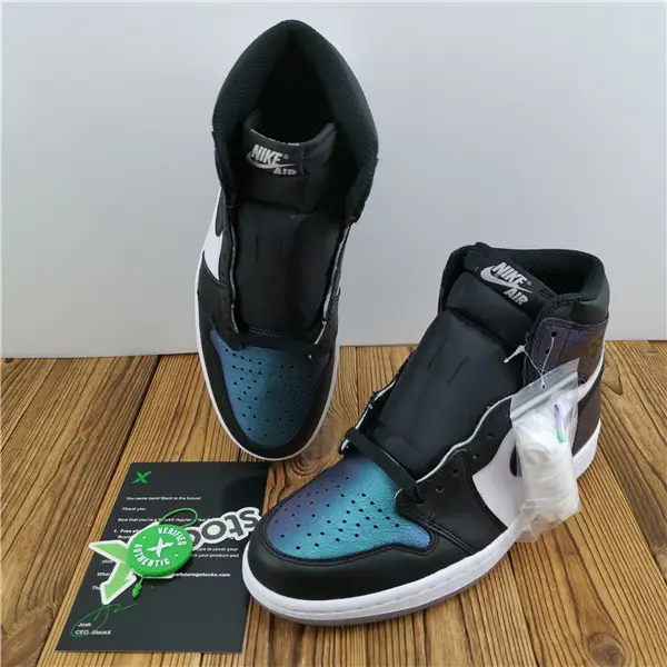 AIR JORDAN 1 RETRO HIGH OG 