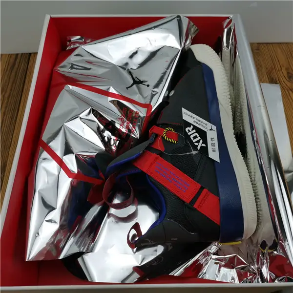 Air Jordan 33 Tech Pack 