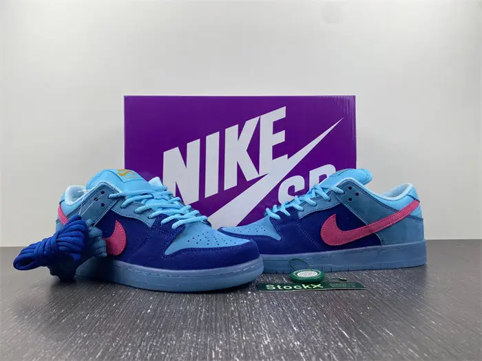 Nike SB Dunk Low Run The Jewels 