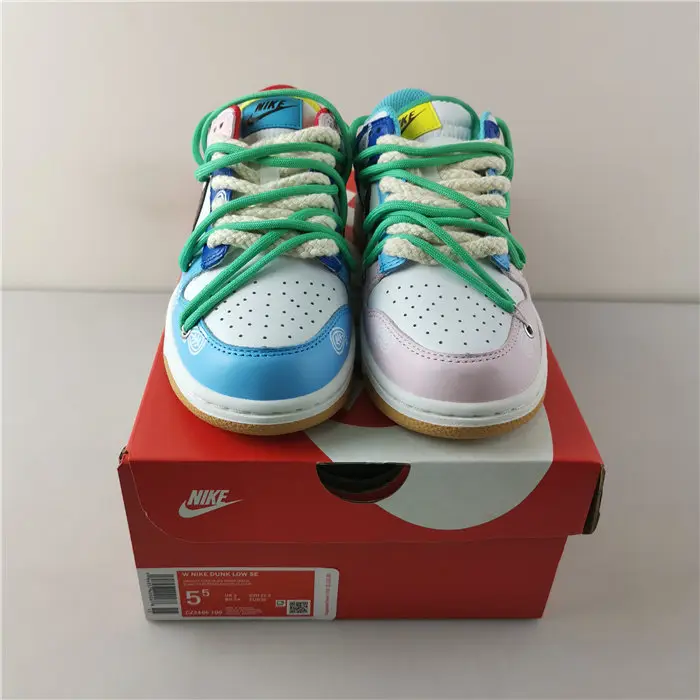 Nike Dunk Low SE ‘’ FREE.99'' 
