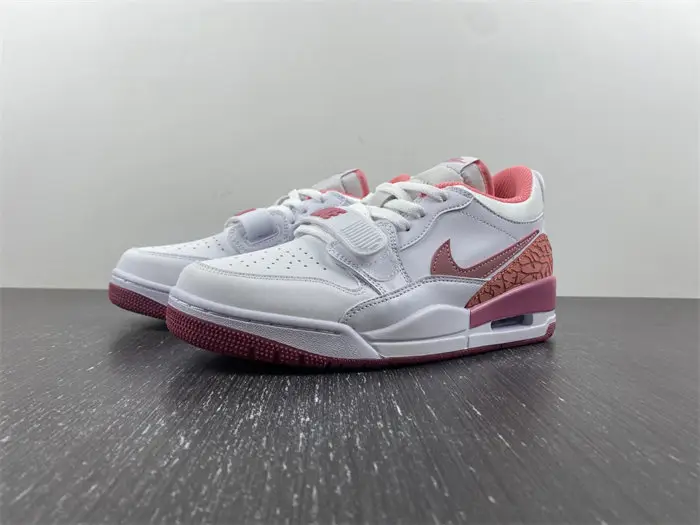 （NIKE）Jordan Legacy 312 