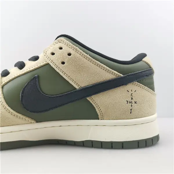 NIKE DUNK LOW TRAVIS SCOTT X 